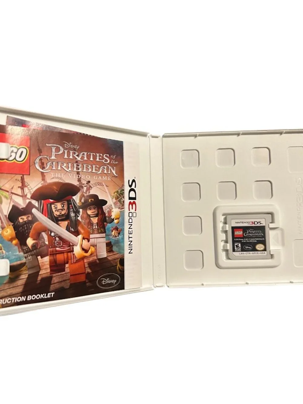 LEGO Pirates Of The Caribbean Nintendo 3DS Video Game Complete With Manual